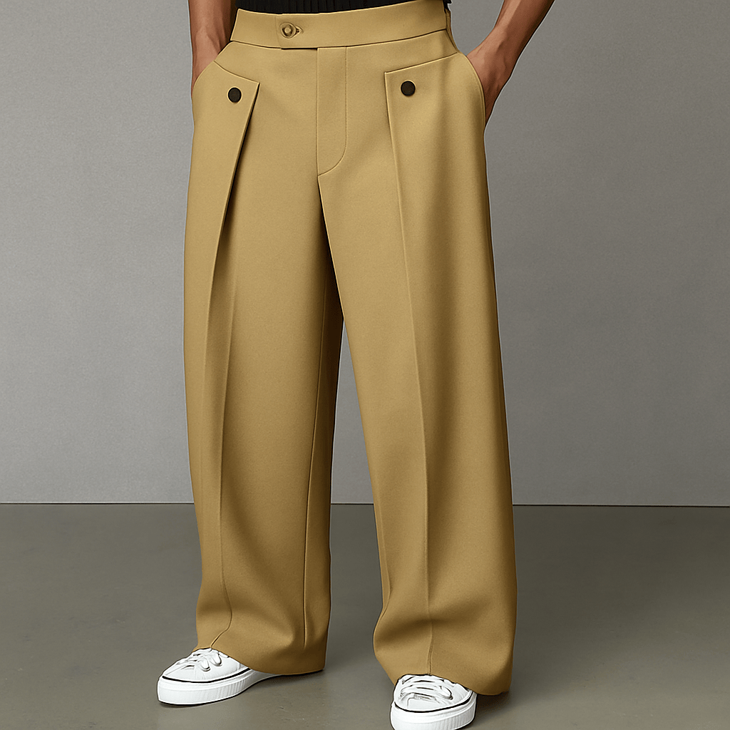 Stylish men's wide-leg pleated trousers, perfect for smart casual looks & all-day comfort.
