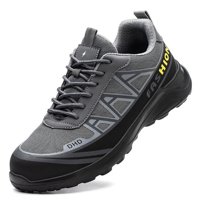 S3 certified men's wide fit steel toe work boots. Protective, comfortable & slip-resistant for demanding jobs.