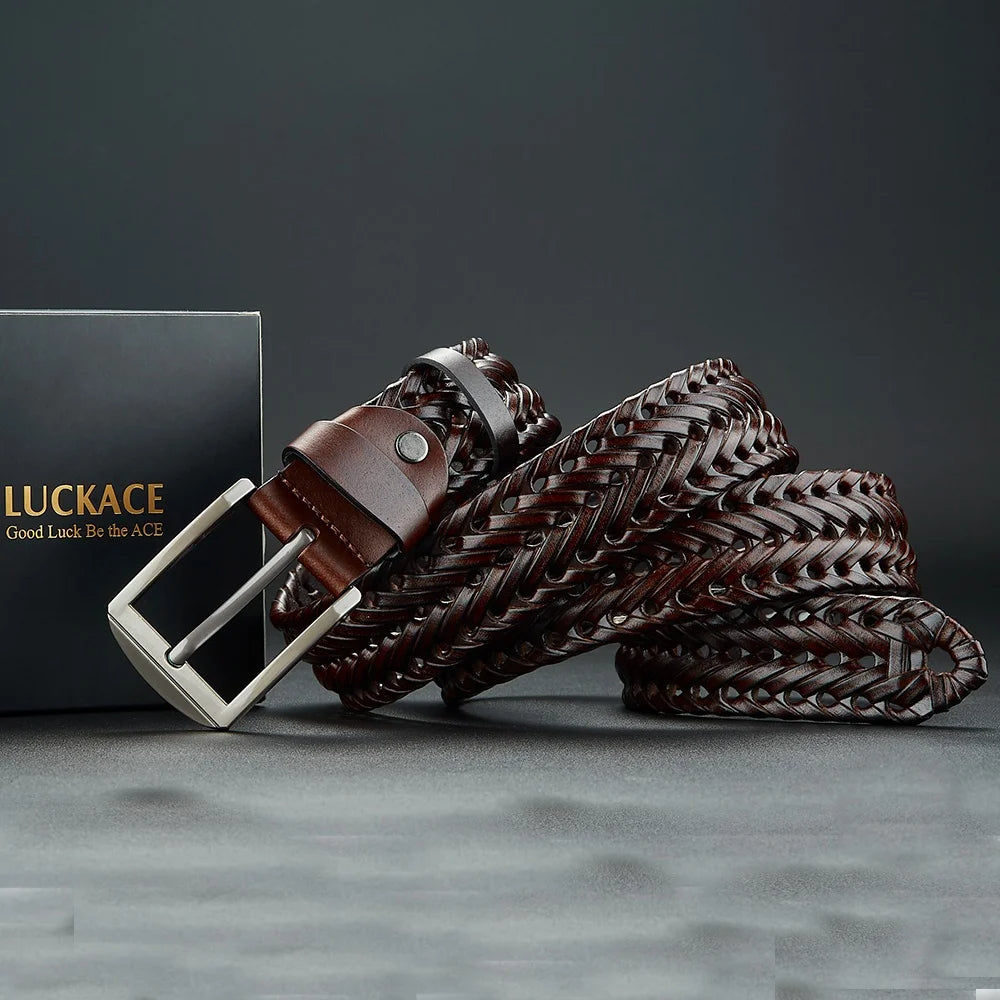 Durable men's belt in genuine woven leather, featuring a rectangular polished buckle.