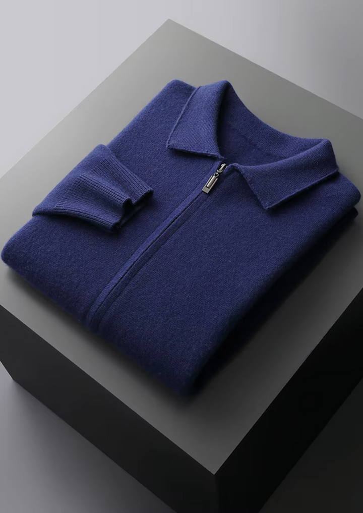 Men's long-sleeve zip-up cardigan. A versatile smart casual sweater for diverse outfits.