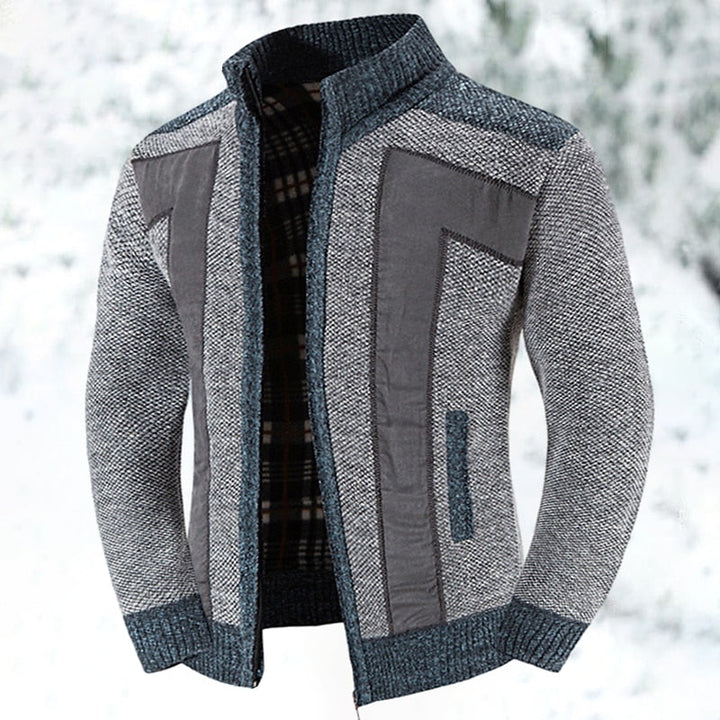 Warm men's zip vest & long-sleeve jumper for a stylish, cozy layered ensemble. Perfect for outerwear.