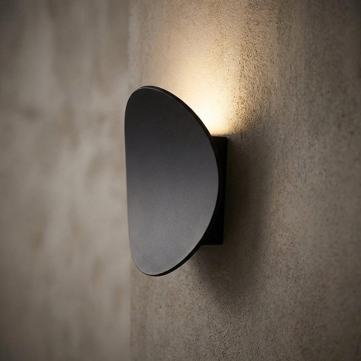 Minimalist Serevex LED wall sconce, modern aluminum indoor lighting for ambient glow