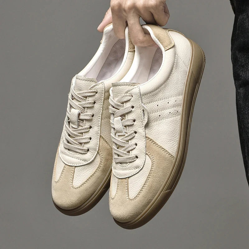 Stylish men's modern everyday sneakers in a versatile beige hue. Ideal for casual comfort & walking.