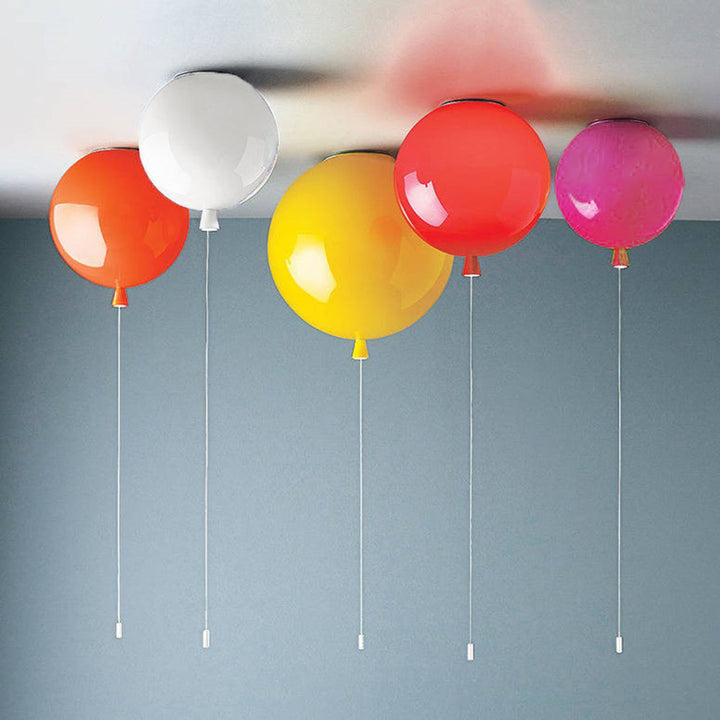 Playful modern LED ceiling light, shaped like a balloon, ideal for a child's bedroom or nursery.