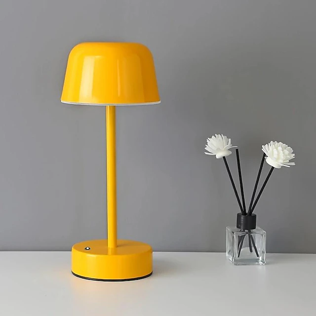 Contemporary LumoPulse cordless lamp with integrated dimmable LED for personalized brightness