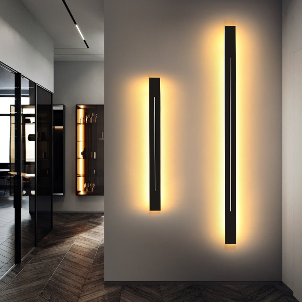 Modern LED wall lamp, elegant indoor lighting fixture for living rooms. (LumièreGold)