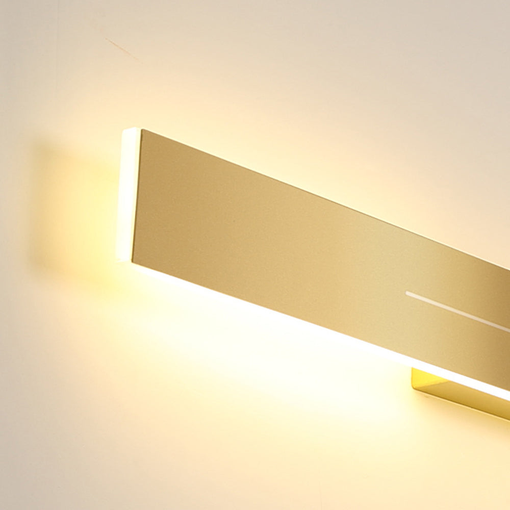 Modern LED indoor light fixture, energy-efficient for a stylish home. LumièreGold design.