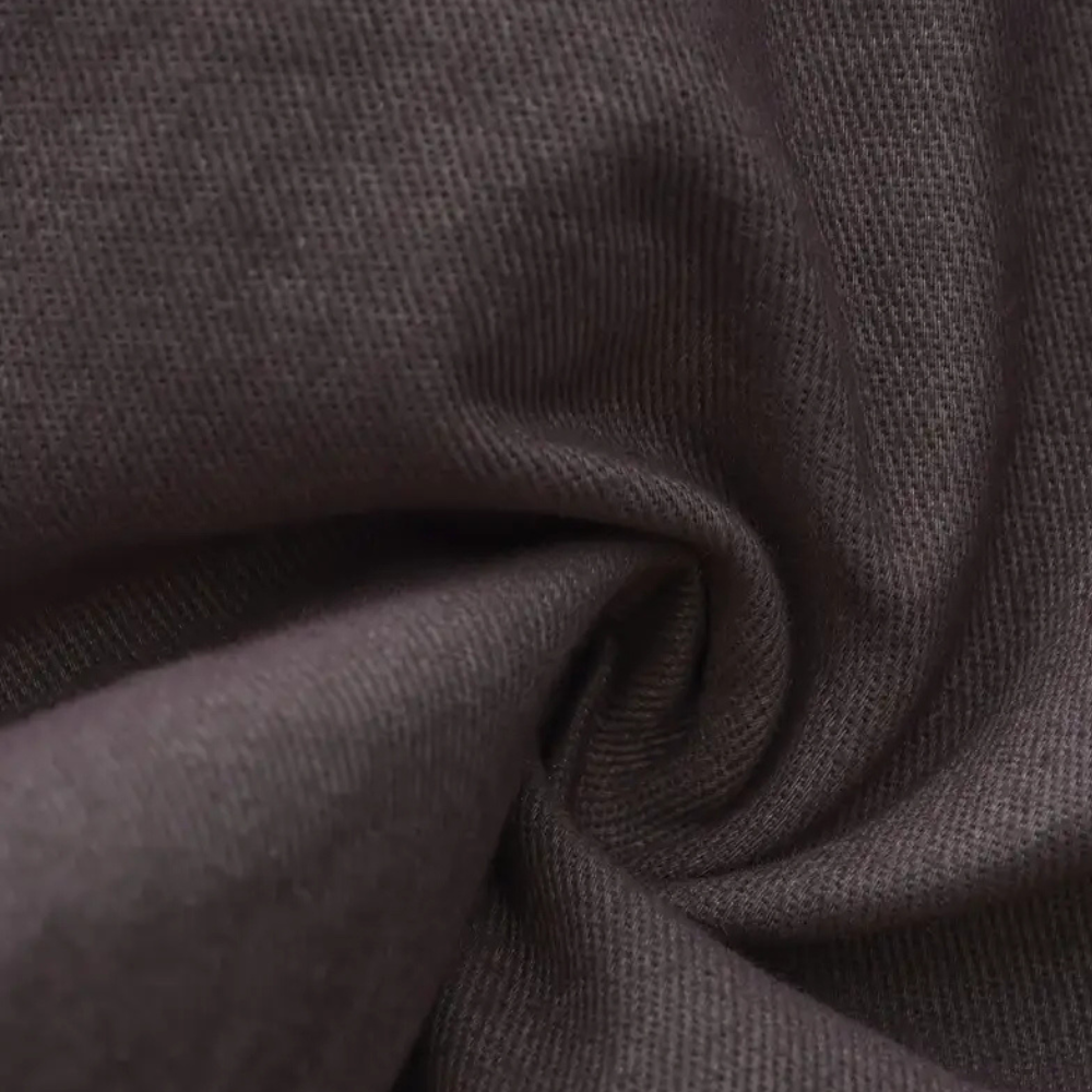 Durable men's modern cargo trousers designed for both style and long-lasting comfort.