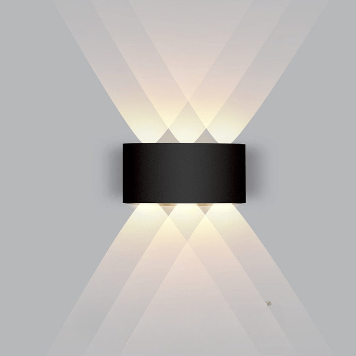 Energy-efficient outdoor wall lamp, modern LED design for durable and bright exterior lighting.