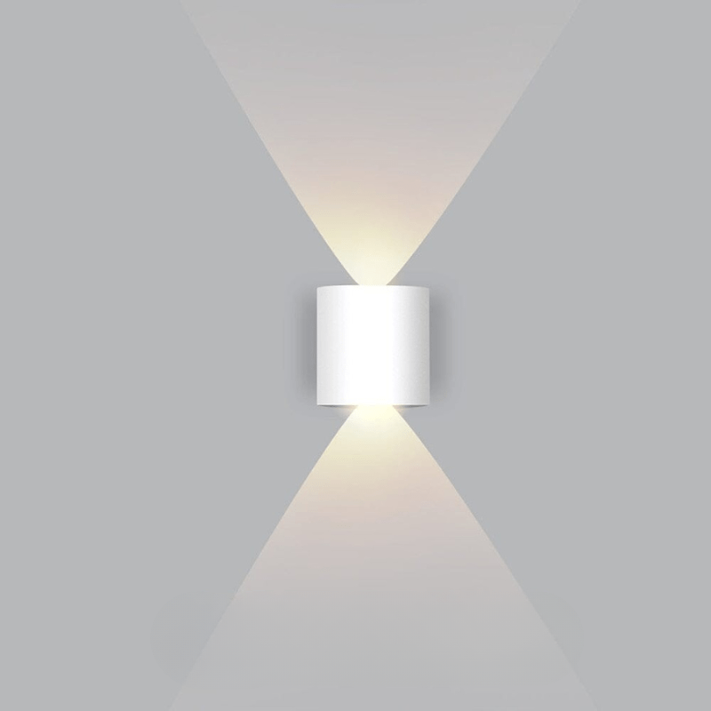 Weatherproof LED exterior light, a durable and energy-efficient modern outdoor wall lamp.