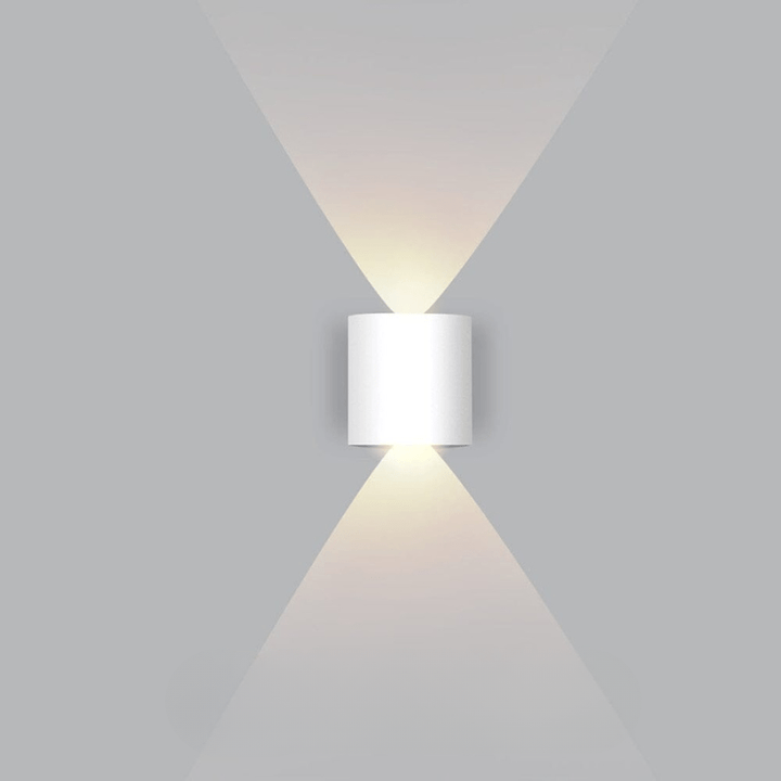 Weatherproof LED exterior light, a durable and energy-efficient modern outdoor wall lamp.
