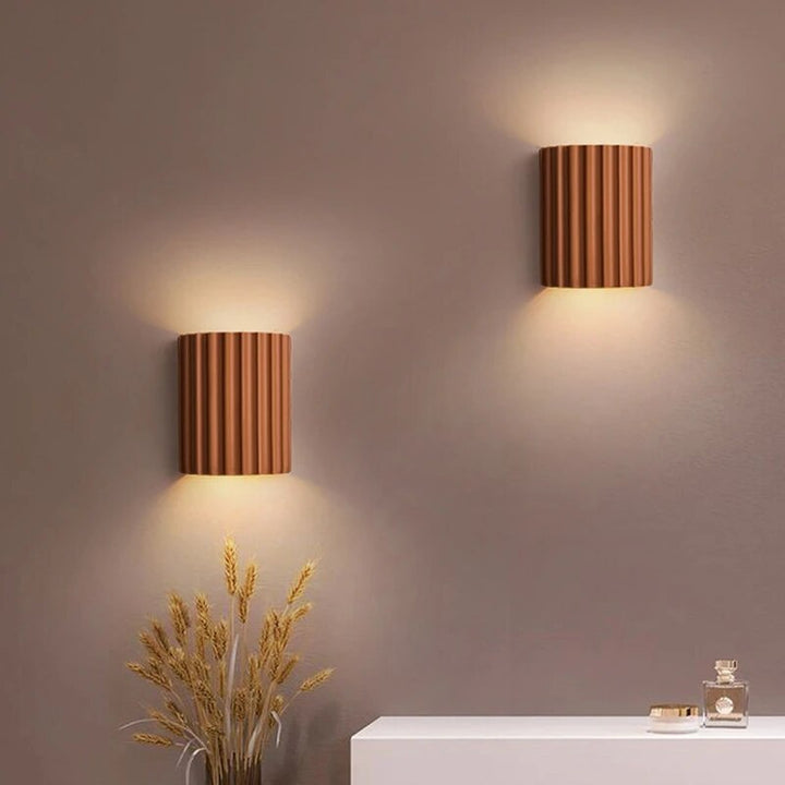 LumiResin modern wall lamp, an elegant resin lighting solution for stylish home decor & accent light.