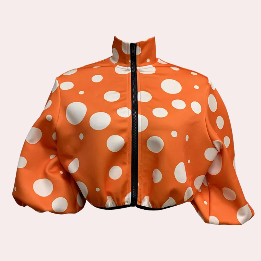 Stylish women's short outerwear jacket, a modern choice for casual and everyday fashion. Spring/fall.