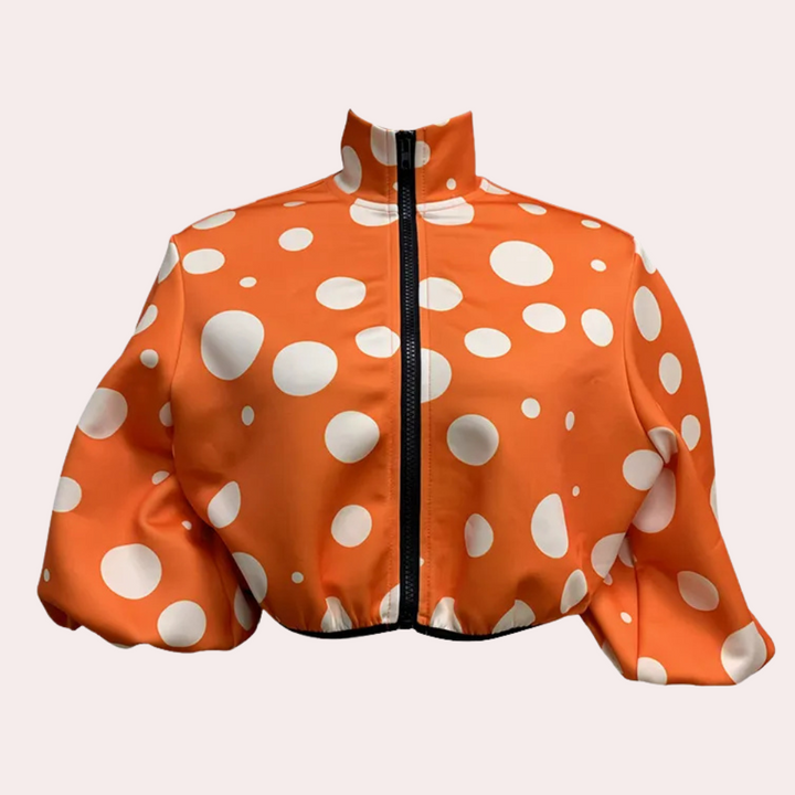 Stylish women's short outerwear jacket, a modern choice for casual and everyday fashion. Spring/fall.