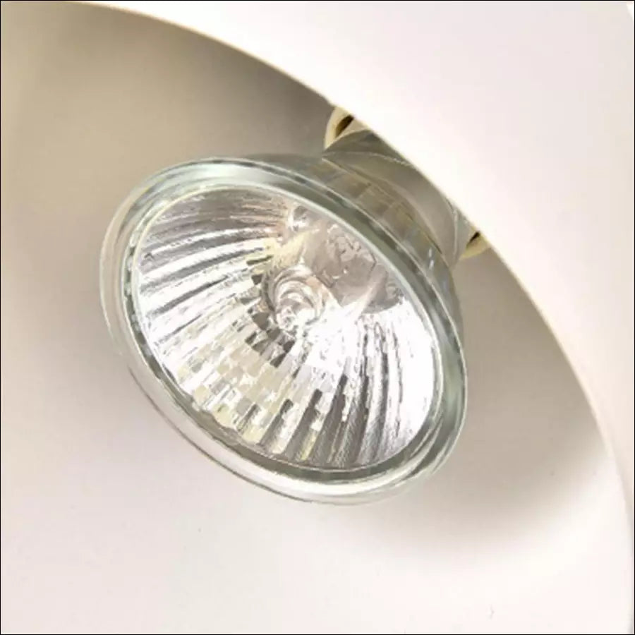 Create a warm glow & fragrance with Sophia's flameless electric candle warmer lamp, featuring a timer.