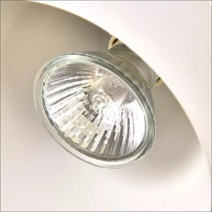 Create a warm glow & fragrance with Sophia's flameless electric candle warmer lamp, featuring a timer.
