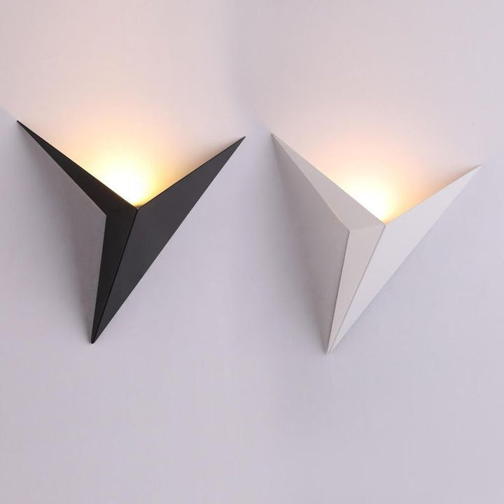 Minimalist LED wall lamp, triangular form, modern design for living spaces