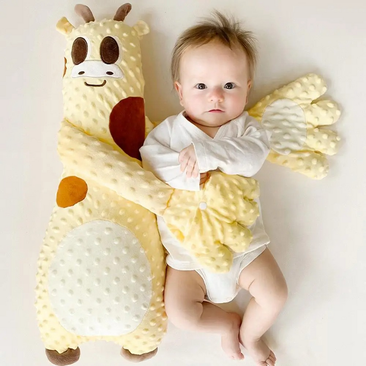 Remote controlled baby sleep aid offers gentle motorized patting, ensuring a calming sleep solution for infants.