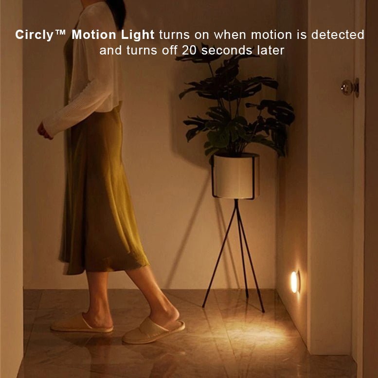 USB rechargeable MoveLight smart motion sensor LED light, providing convenient, energy-efficient home lighting.