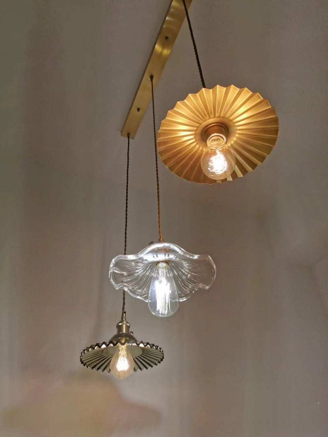 Stylish Nordic LED light, glass & copper, perfect for kitchen islands or bars