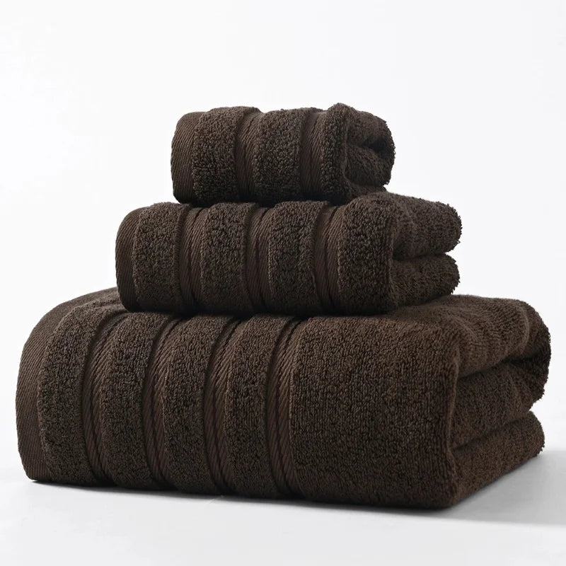 Stylish plush cotton bath towel set, enhancing bathroom decor with soft, quick-dry absorbency.