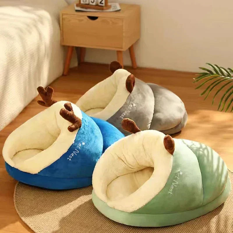 Plush, cozy pet bed for cats & dogs, offering ultimate comfort and support. Ideal for rest.