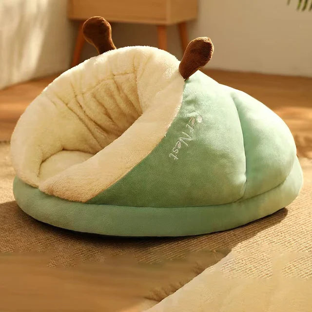 Premium plush pet bed, a warm and inviting spot for your cat or dog to relax and sleep.