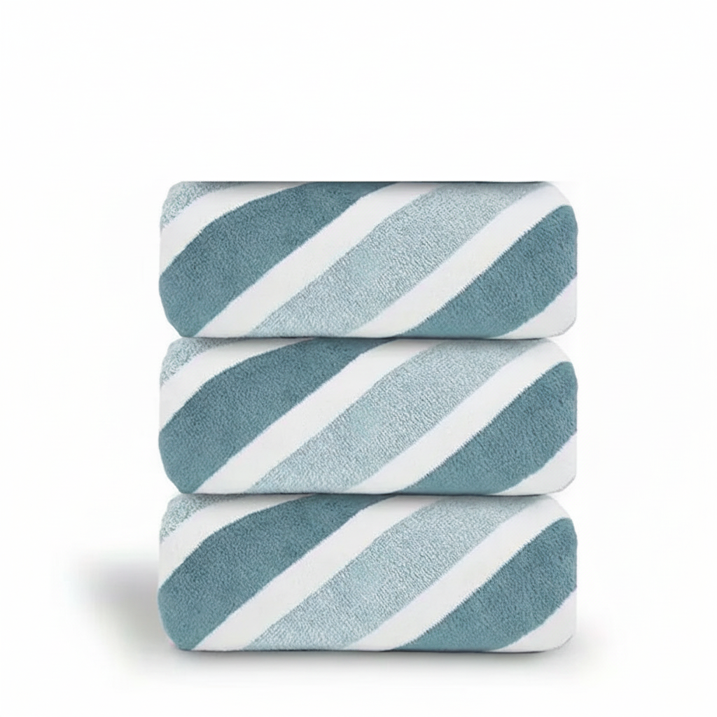 Elegant women's fleece towel ensemble, featuring a large bath towel and matching hand towel