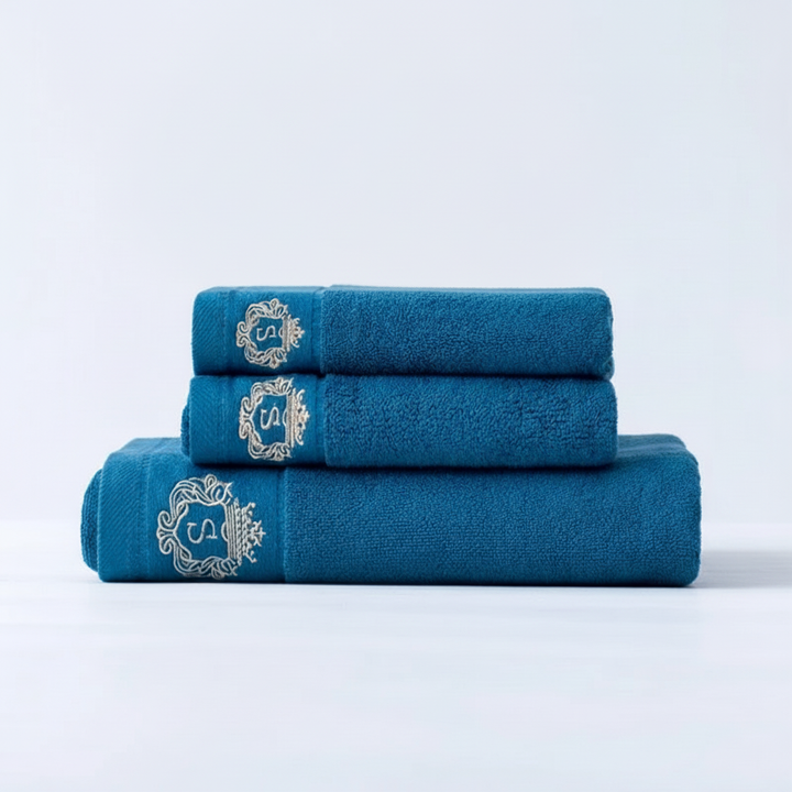 Close-up of Quick-Dry Absorbent Towel texture, showcasing soft touch and quality
