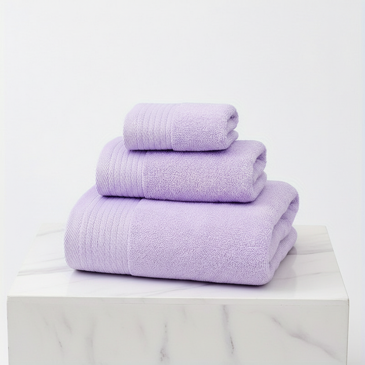 Soft cotton Plush Relax bath towels in a stack, highlighting their plush texture and absorbent quality