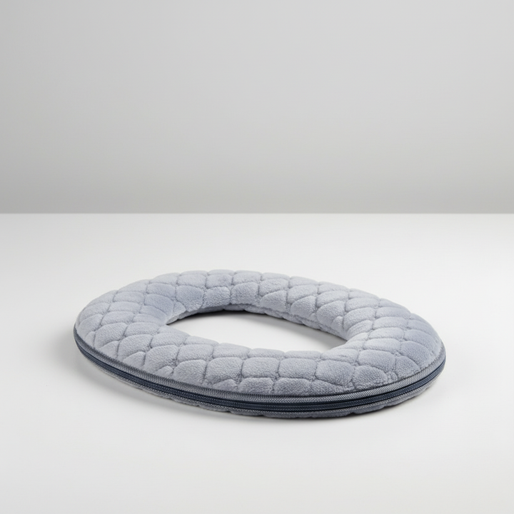 Hygienic and soft Universal toilet seat cover, a plush bathroom accessory for everyday comfort