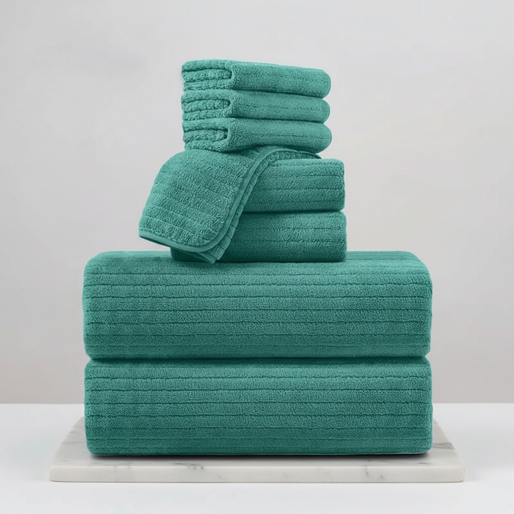 Quick-dry terry bath towel set, showcasing the plush and absorbent fabric quality of bath linen.