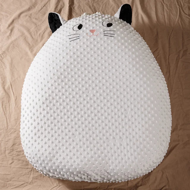 Soft, ergonomic nursing pillow provides comfortable support for baby and mom during feeding. Ideal for newborns.