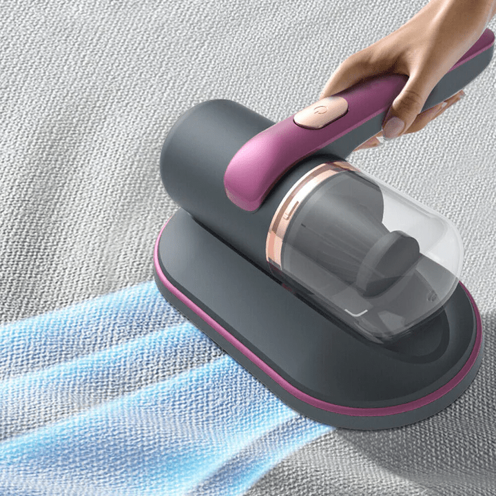 Cordless car vacuum cleaner, lightweight & portable, ideal for quick interior detailing and dust removal.