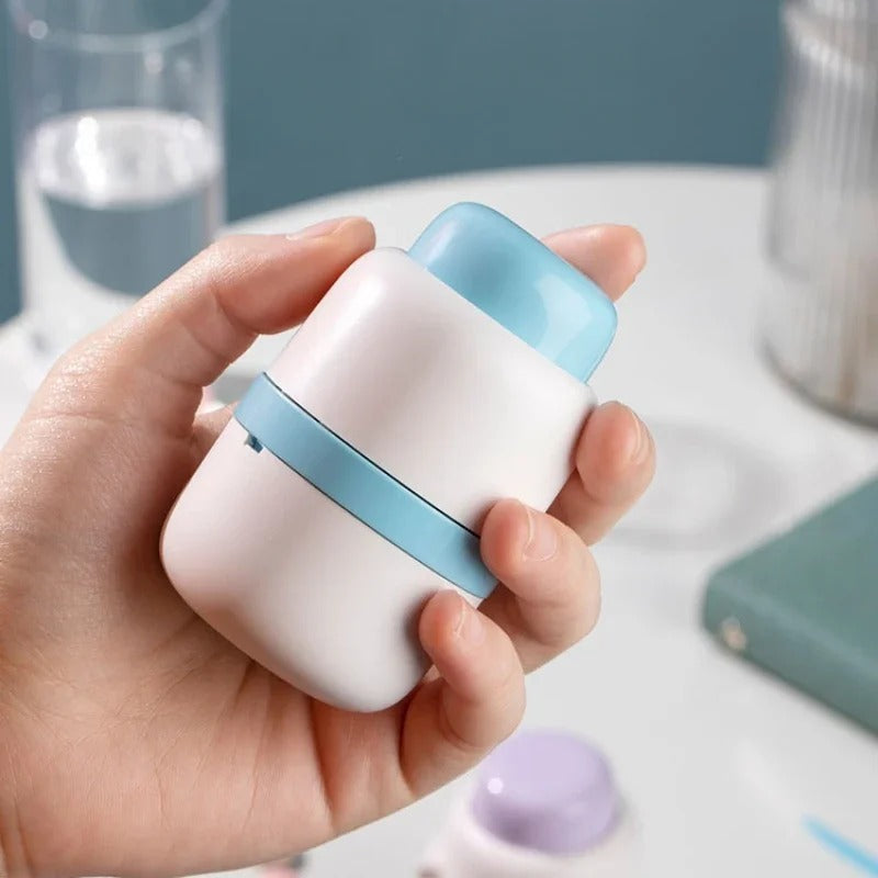 Daily organizer pill box & drug splitter ensures safe, precise medication cuts. Essential for health care management.