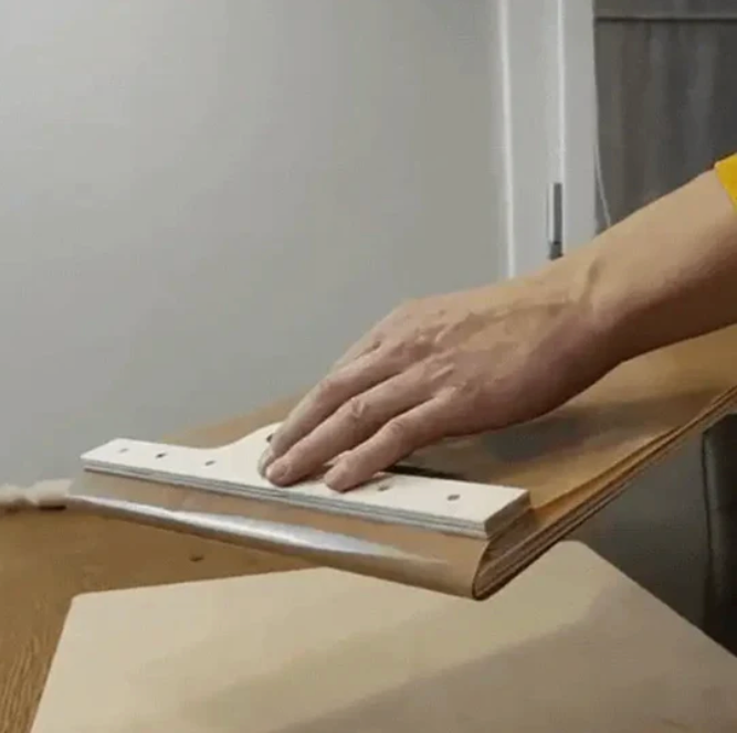 Durable birch wood pizza peel for home baking. A key bakeware item for all your pizza making needs.