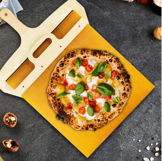 Smooth birch wood pizza peel/shovel, a premium kitchen tool for seamless homemade pizza making and baking.