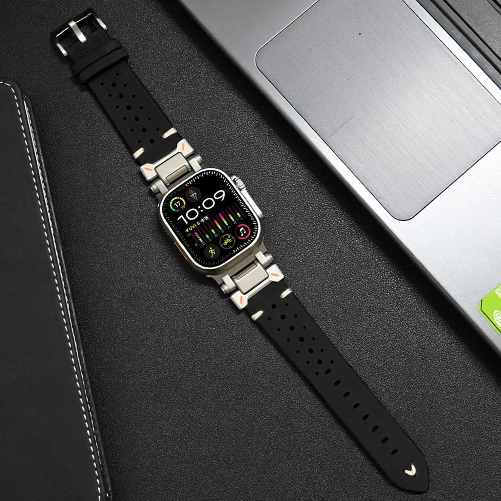 Versatile unisex smartwatch band in genuine leather, offering classic style & lasting comfort.