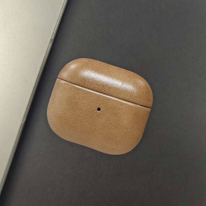 Durable unisex AirPods case made from premium full grain leather. Protective and stylish for your tech.