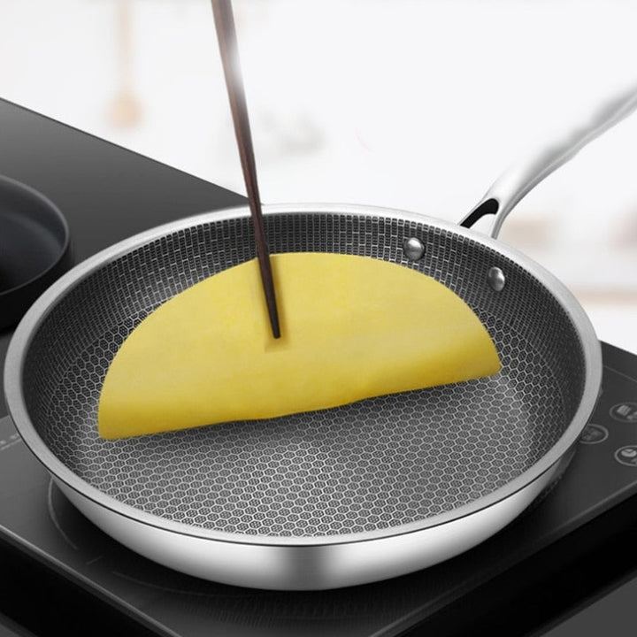 Versatile scratch-resistant non-stick frying pan. Easy clean, durable cookware for healthy home cooking, chef quality.