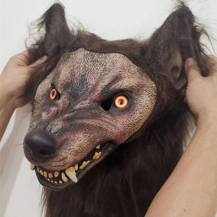 High-quality realistic werewolf mask, unisex. Great for Halloween, cosplay, and themed costume parties.