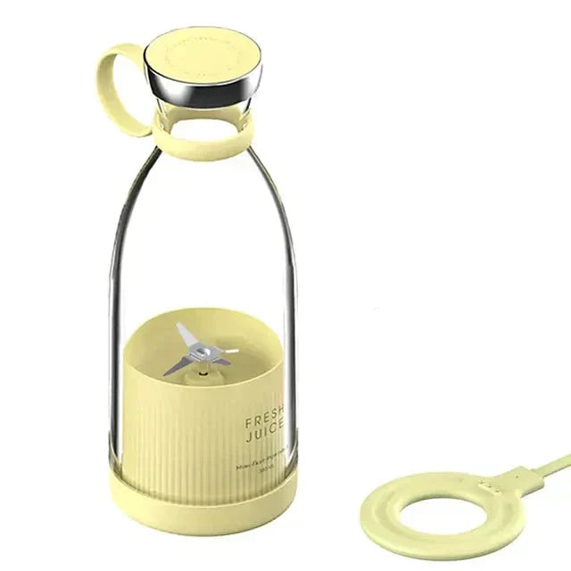 Healthy drinks portable blender, great for nutrient-rich smoothies, shakes & fruit blends.