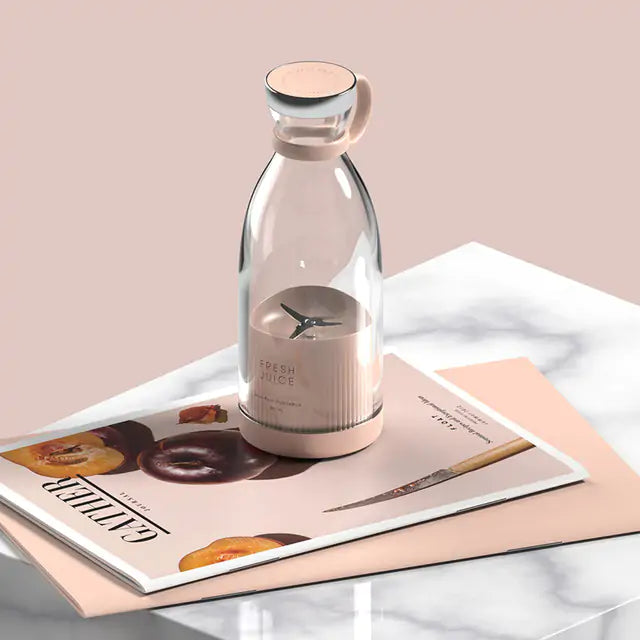 Cordless rechargeable portable blender for quick, healthy shakes & smoothies.