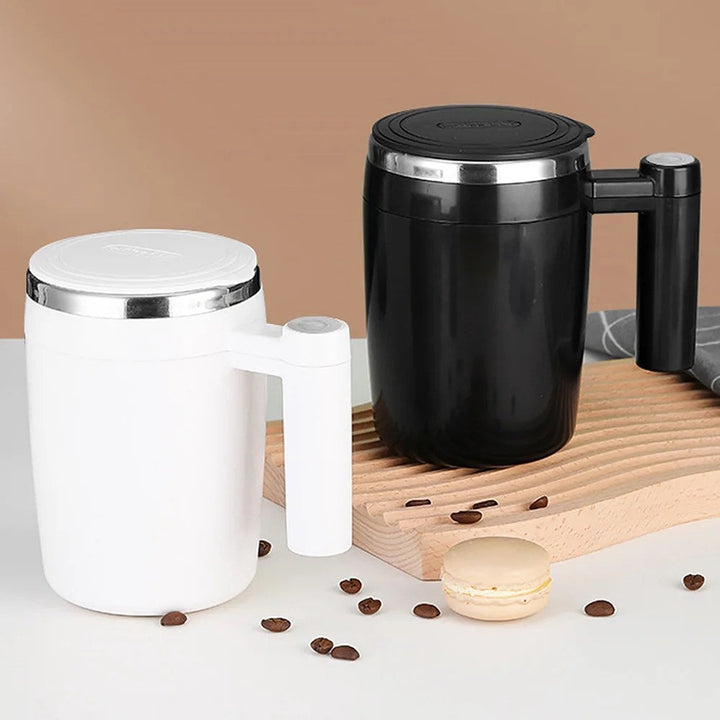 Rechargeable self-stirring mug, perfect for automatically mixing coffee, tea, or protein shakes.