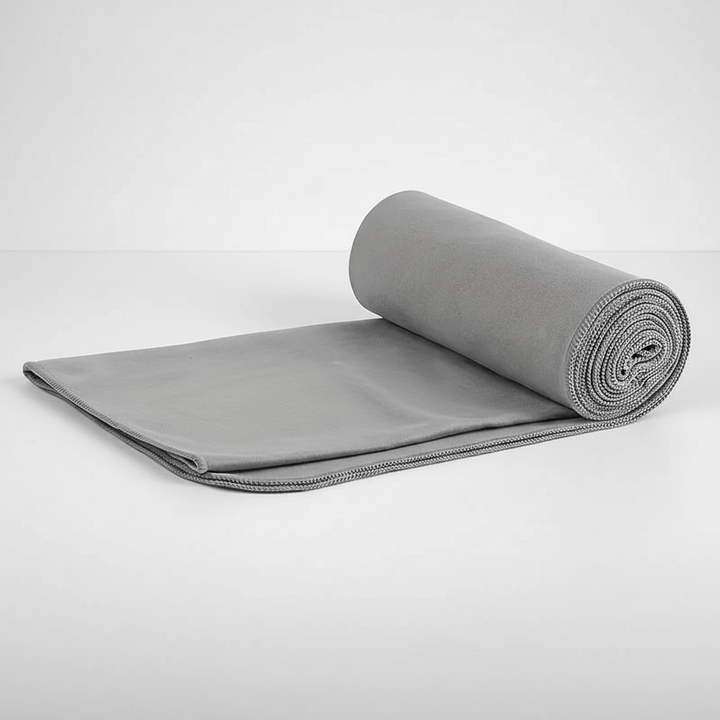 Black absorbent microfiber travel towel, quick-drying for gym and sports activities