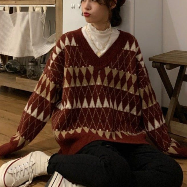 Beige women's loose fit aesthetic pullover sweater. Chic everyday long sleeve top for versatile casual wear.