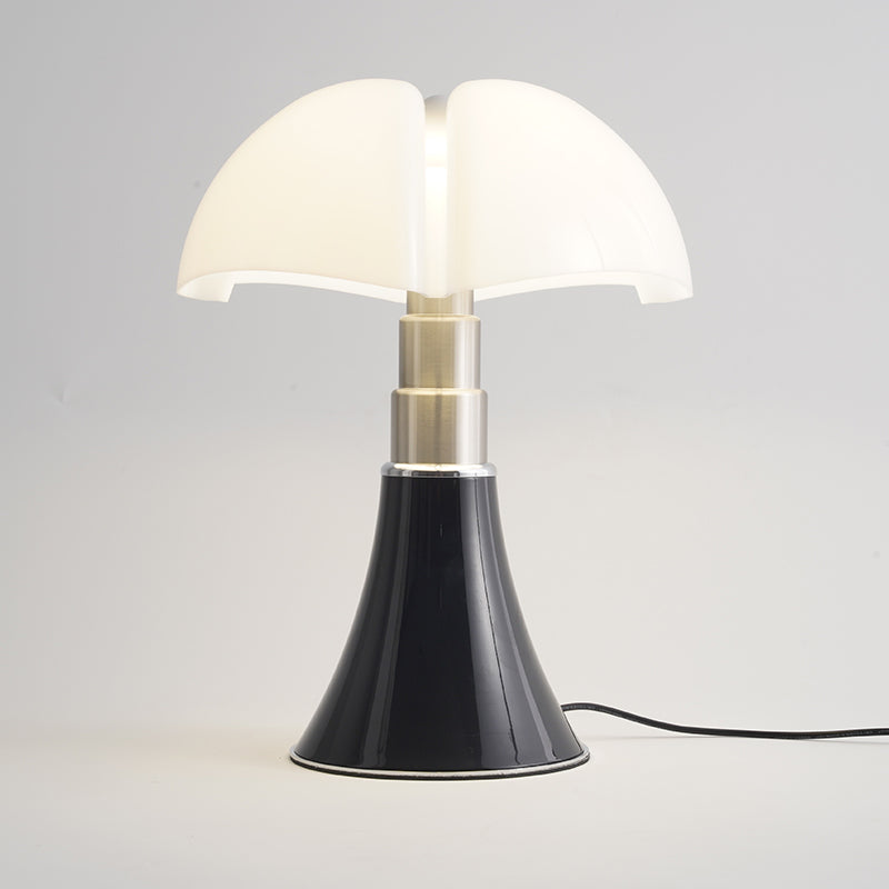 Full shot of the ClassicGlow retro LED table lamp, highlighting its design and warm ambient glow