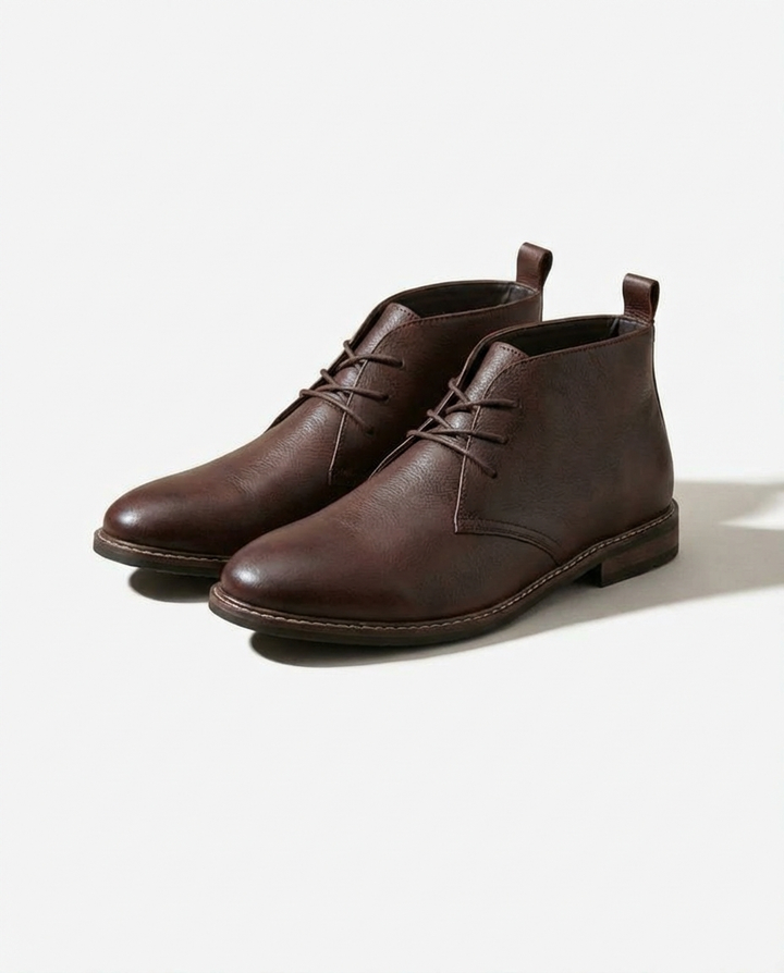 Men's durable brown leather chukka boots, perfect work boots or everyday footwear, combining style with ruggedness.