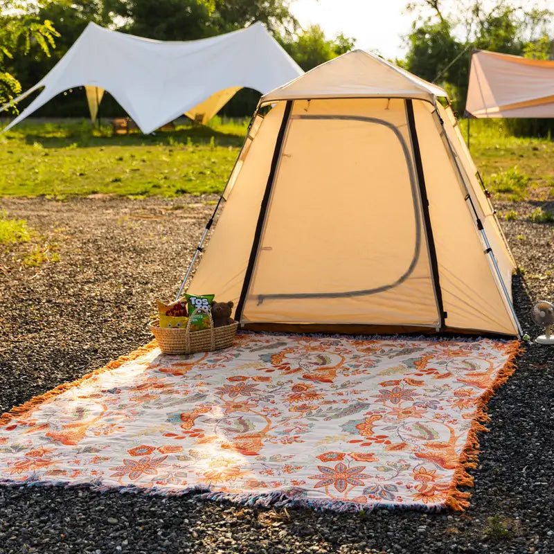 Washable rustic floral cotton blanket, a beautiful and cozy boho throw for your home.