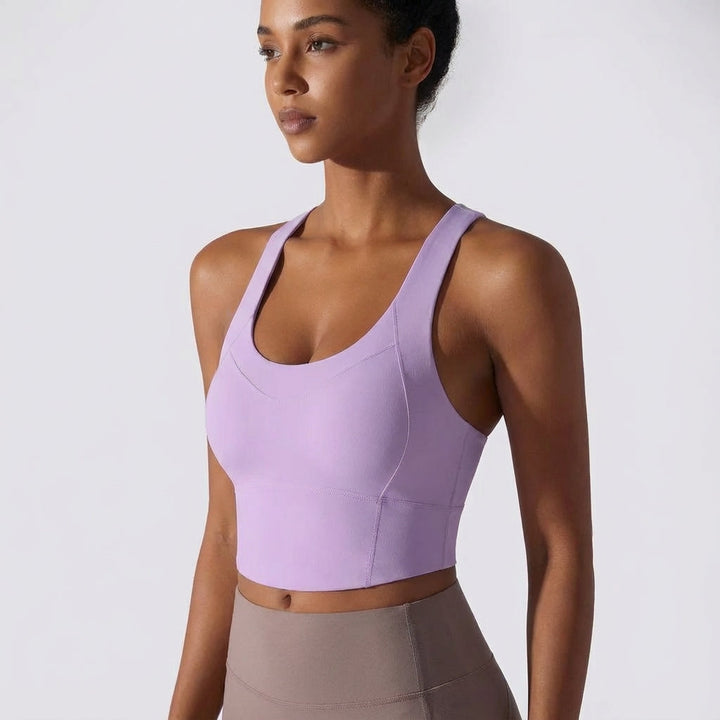 Stylish women's seamless padded tank top for fitness, gym clothing and yoga wear